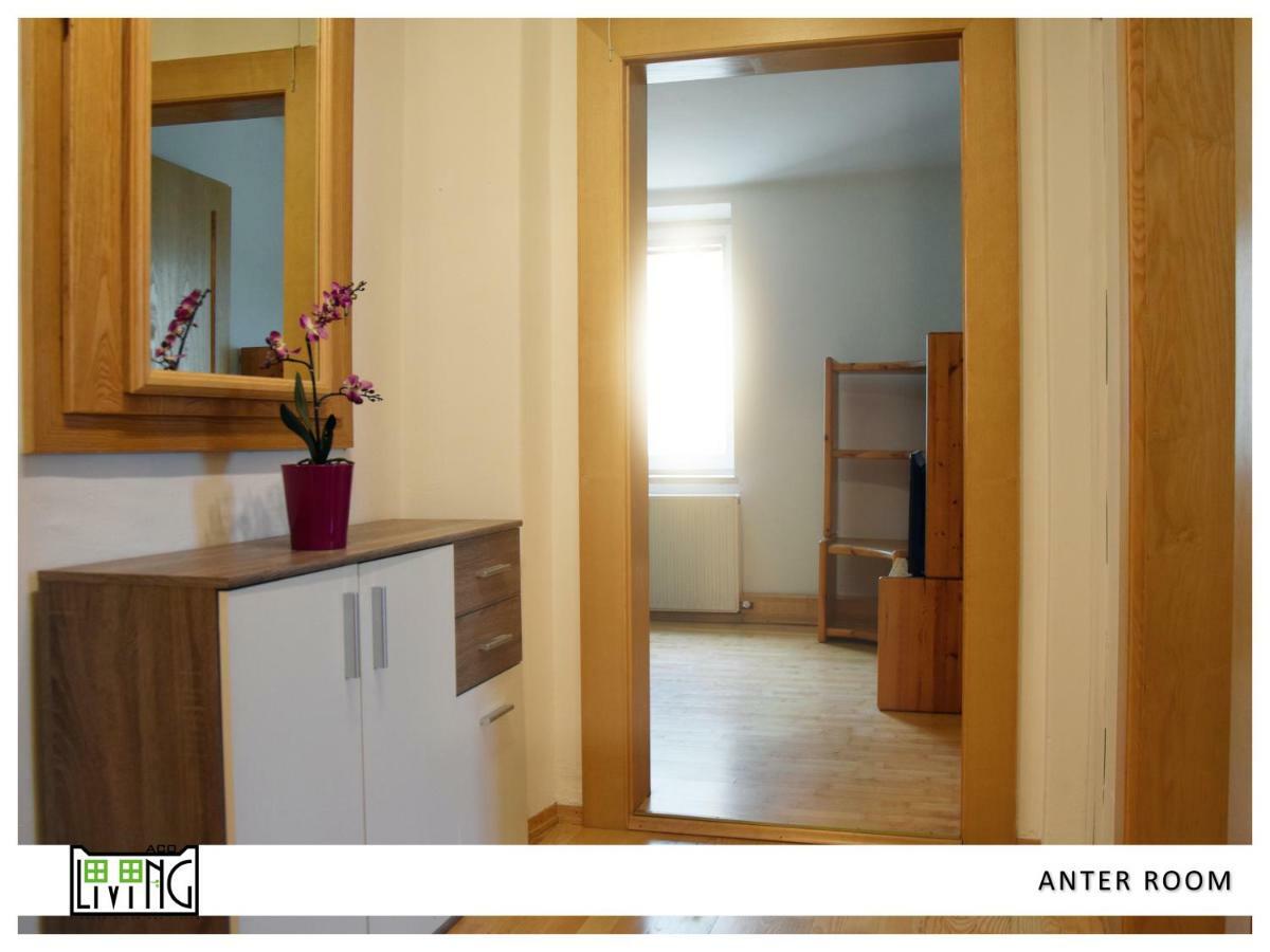 Aco Living - A Cheap Overnight Klagenfurt am Woerthersee ภายนอก รูปภาพ