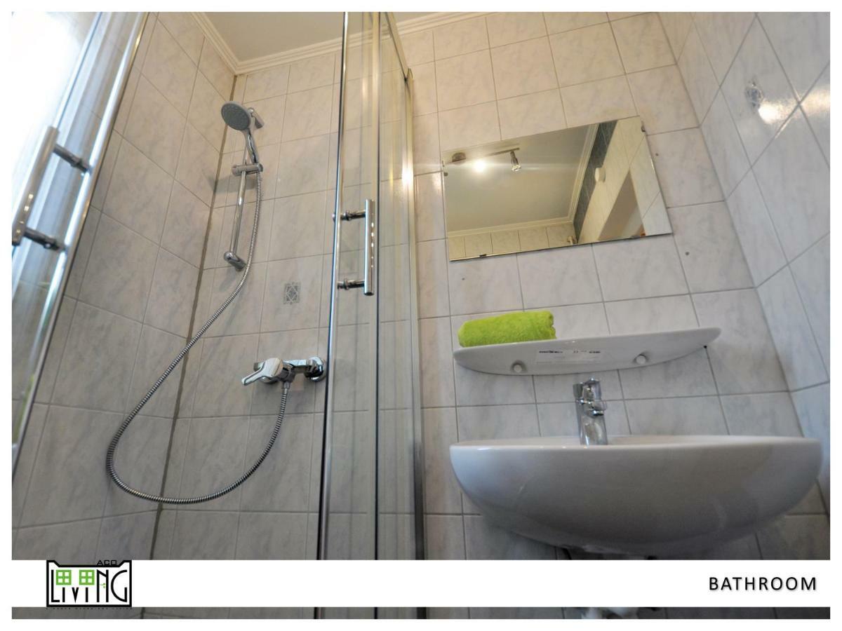 Aco Living - A Cheap Overnight Klagenfurt am Woerthersee ภายนอก รูปภาพ