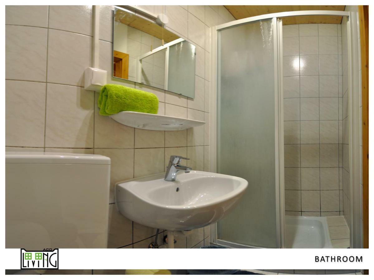 Aco Living - A Cheap Overnight Klagenfurt am Woerthersee ภายนอก รูปภาพ